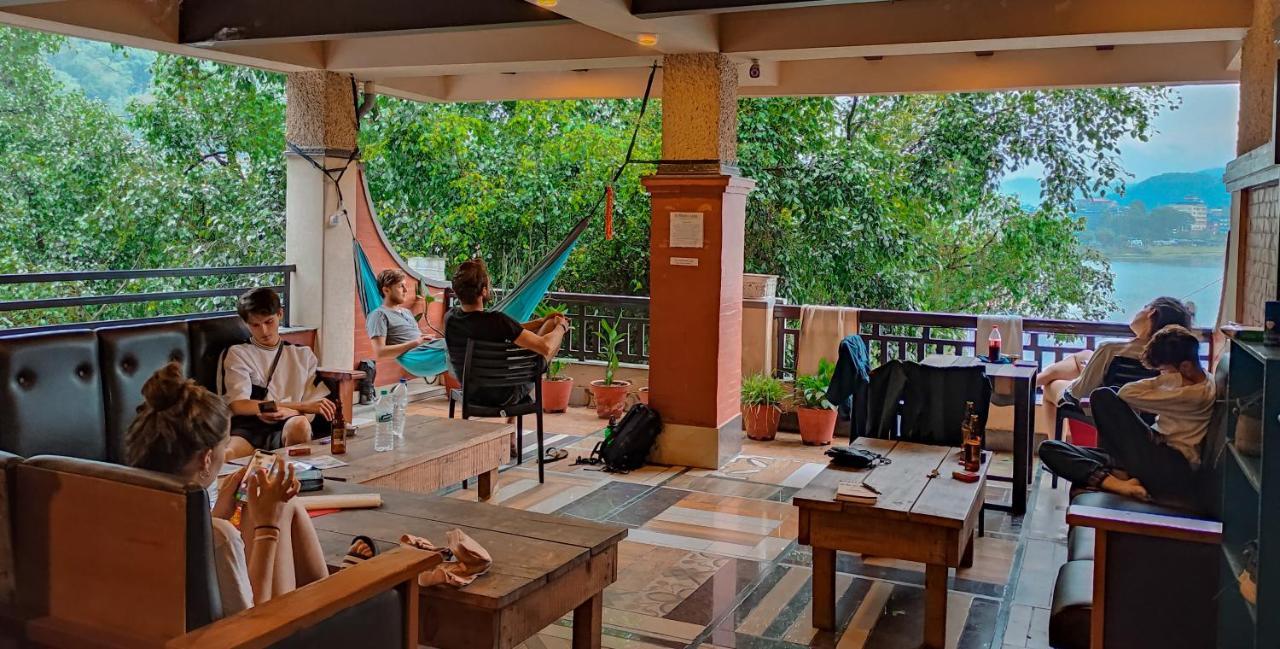 Hotel Forest Lake Backpackers' Hostel Pokhara Ngoại thất bức ảnh